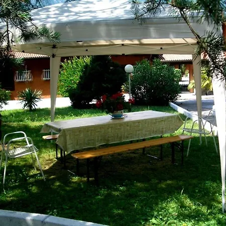 — Pool — Idro Apartment *
