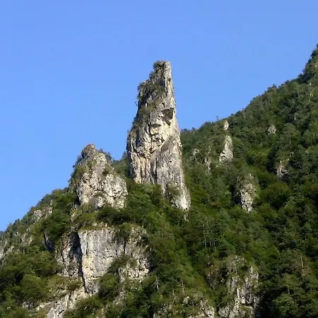 — Pool — Idro Apartment Vesta